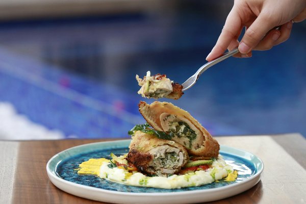 What are effective strategies for decluttering UK homes?